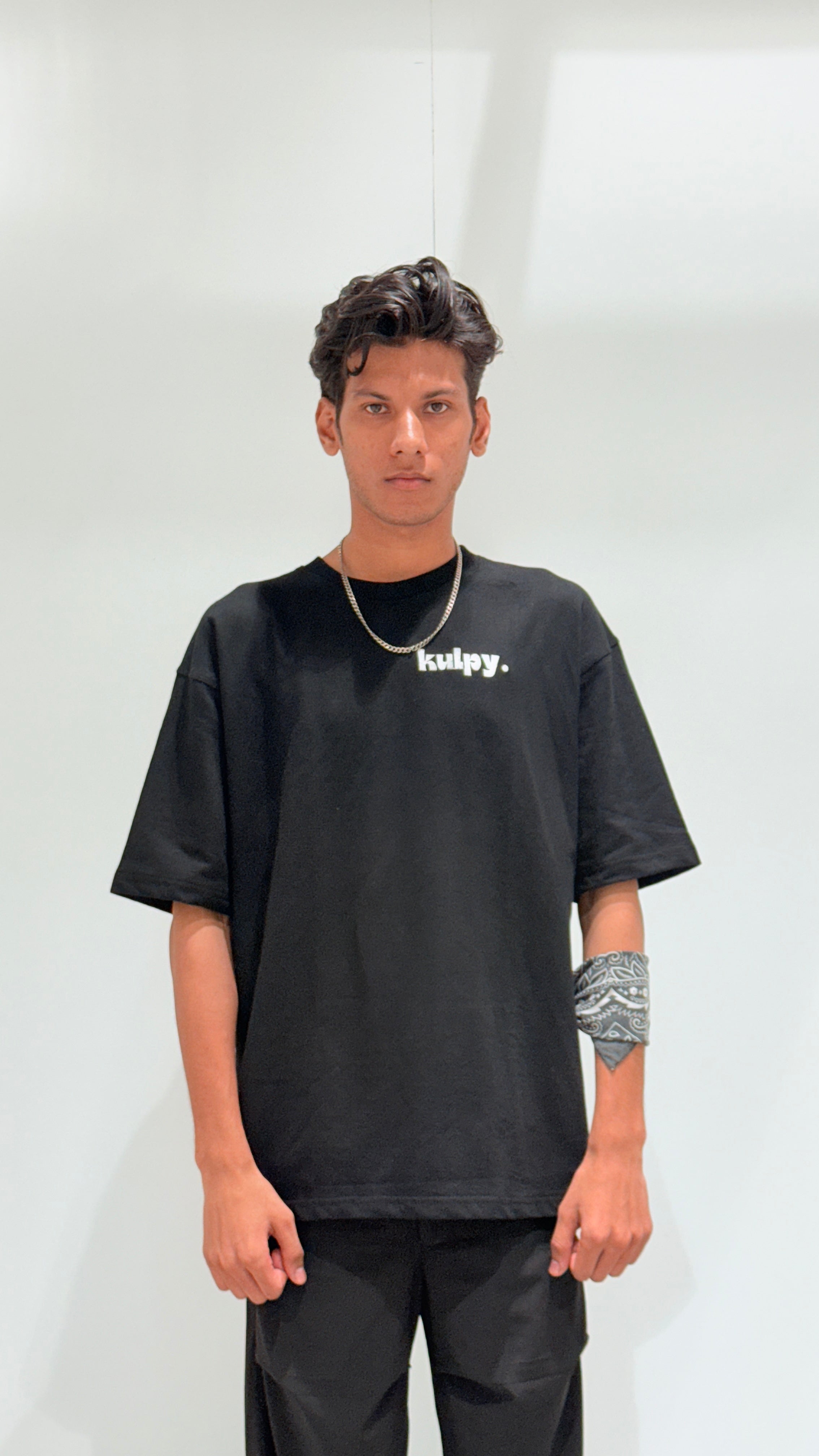 OBSIDIAN BLACK OVERSIZE TSHIRT
